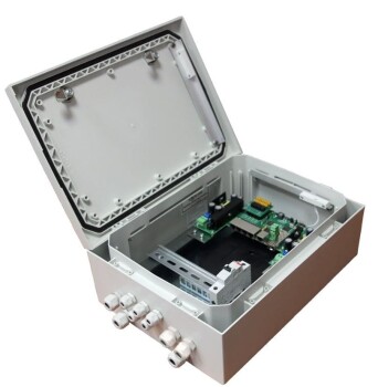 Коммутатор TFortis PSW-2G4F-Box
