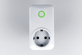Розетка управляемая Livi Socket